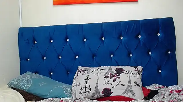 SexyDarkLadyXxx's cam snapshot