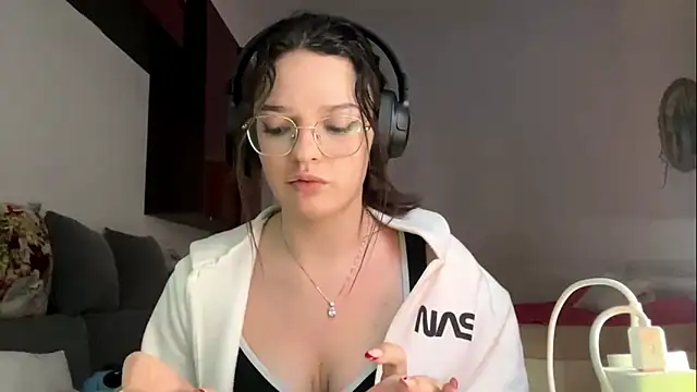 Leilla_Marusel's cam snapshot