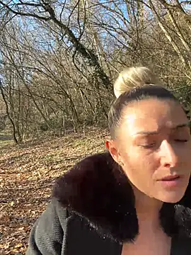 petrouchkaaa_'s cam snapshot