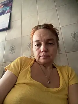 Suzanele's cam snapshot