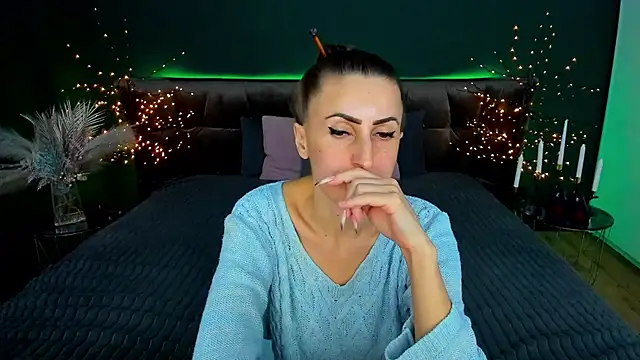 Rebecca_Diamond's cam snapshot