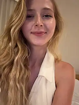 LunaRase's cam snapshot