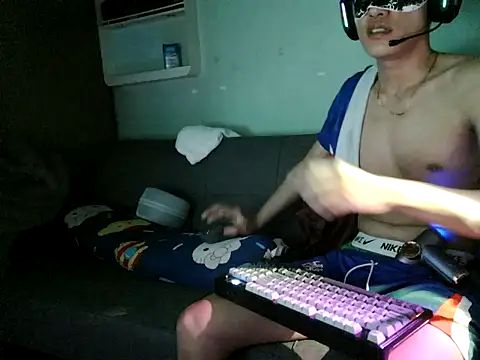 boyhigh1997 live sex cam