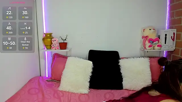 rukminilatin's cam snapshot