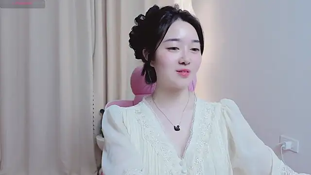 Miu-999 live sex cam