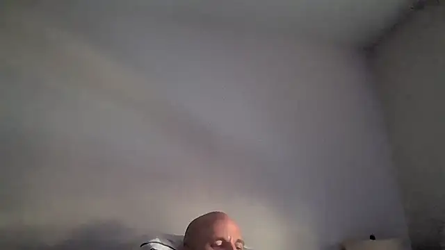 FrankieFuckMe live sex cam