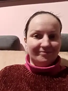 BustyLadyAlma live sex cam