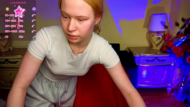 RebeccaLewis's cam snapshot