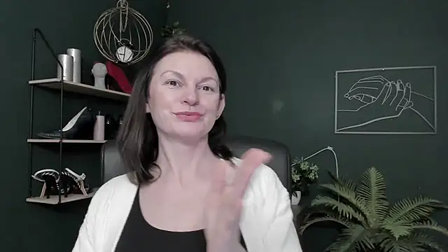 VivianWILD's cam snapshot