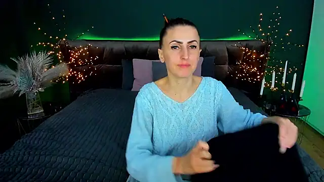 Rebecca_Diamond's cam snapshot