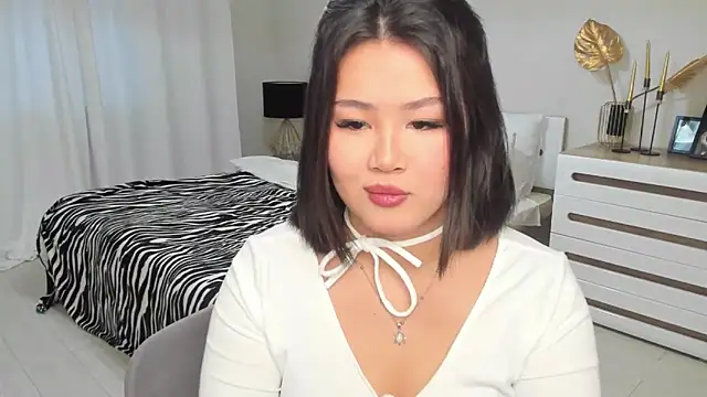 Brunette_Charm's cam snapshot