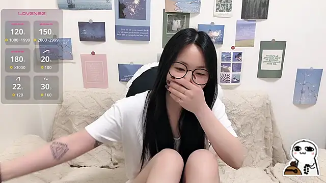 LiLiYbaby live sex cam