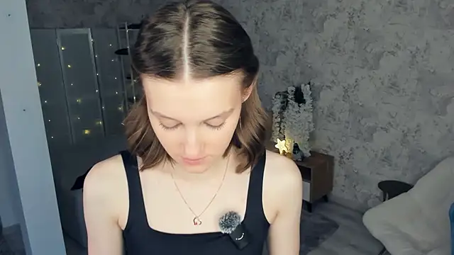 LianneBynon's cam snapshot