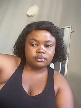 Curveysinaa's cam snapshot