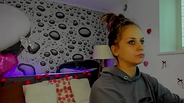 AlmaFancy live sex cam