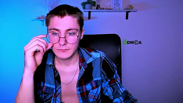 thomas_crow_'s cam snapshot