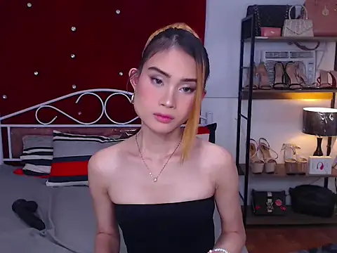 MeatyhorsecockMistress live sex cam