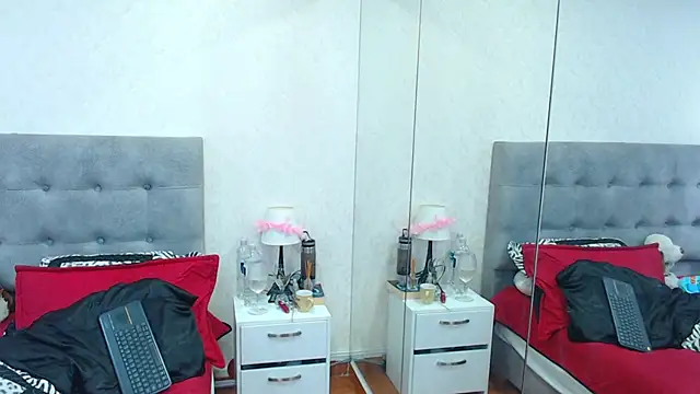 ScarlettGreen_'s cam snapshot