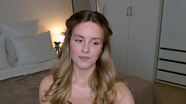 RozzitaBedberry's cam snapshot