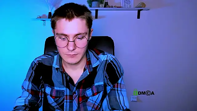 thomas_crow_'s cam snapshot