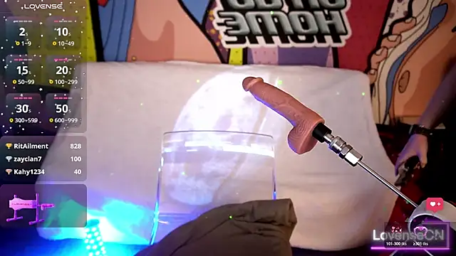 AliceOfWondersS's cam snapshot