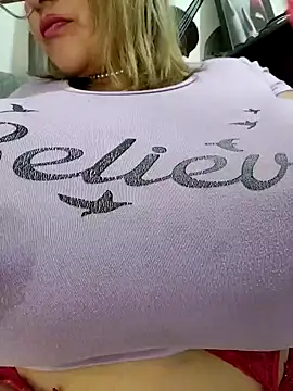 AlexxiaaMat's cam snapshot