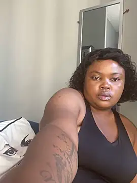 Curveysinaa live sex cam