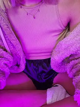 SexyErola27's cam snapshot