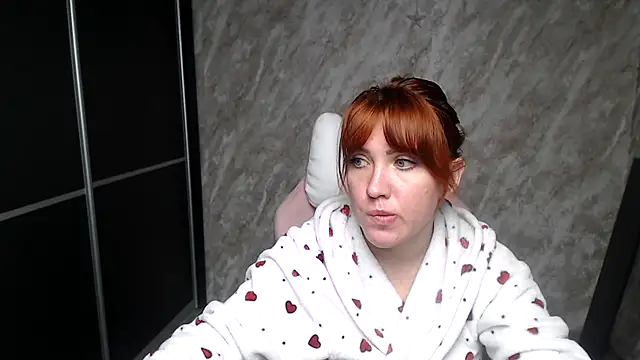 Reginasmilee's cam snapshot