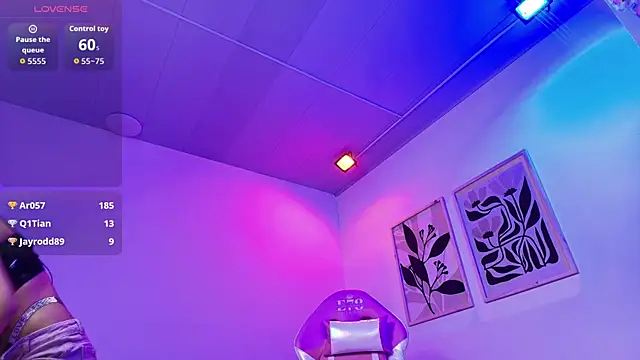 Maddie_T18's cam snapshot