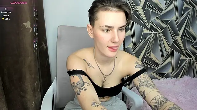 GildedSin's cam snapshot