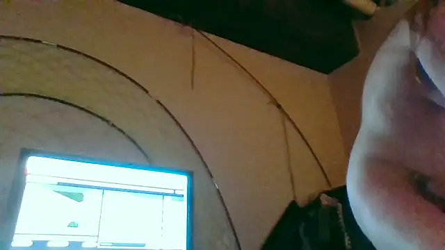 eatmeplease44's cam snapshot