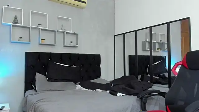 tyler_hank01 live sex cam