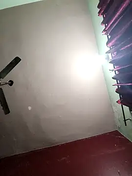 Eshwari_Chopra's cam snapshot