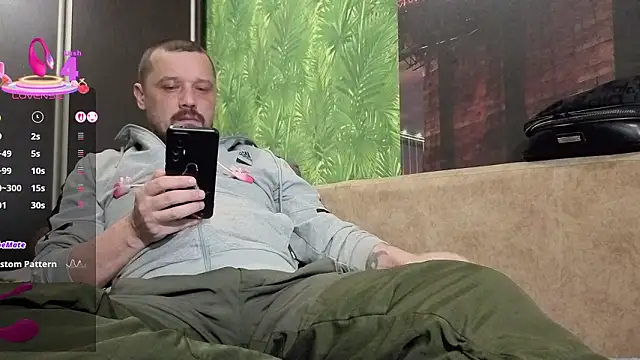 DanielOhCool live sex cam