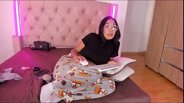 liittle__baby's cam snapshot