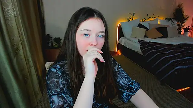 AlluringLookk's cam snapshot