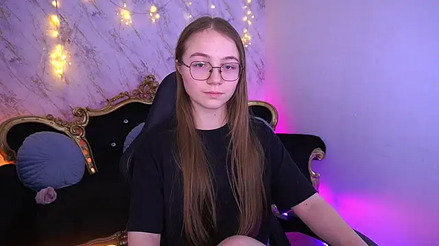 ArrinaWairr's cam snapshot