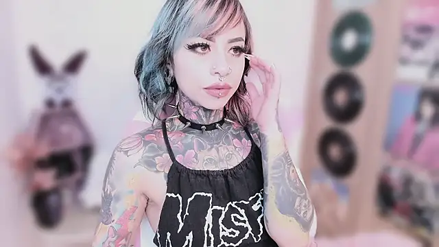 NikkiRamone's cam snapshot