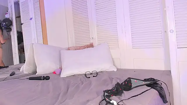 ALICESANDOVAL's cam snapshot