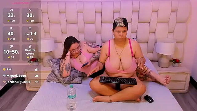 MiaYMolly live sex cam