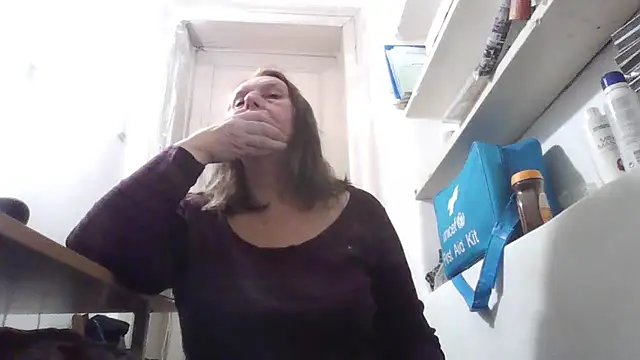 AnnaLive570's cam snapshot