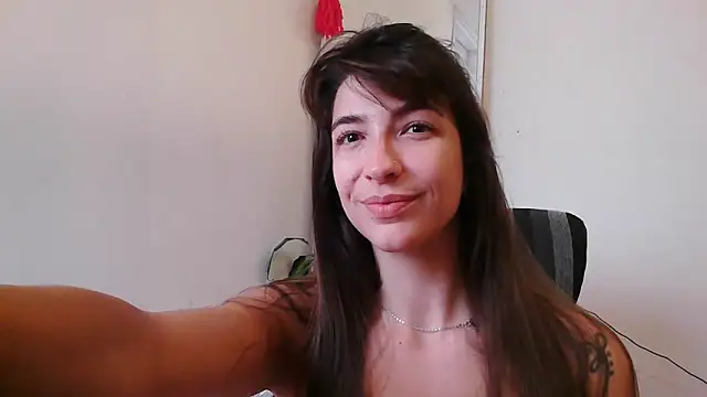 Yara-Lolii live sex cam