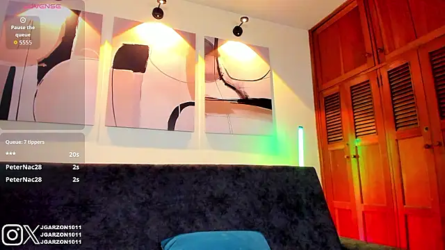 _joansoto's cam snapshot