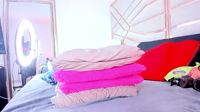 sophie-newton's cam snapshot