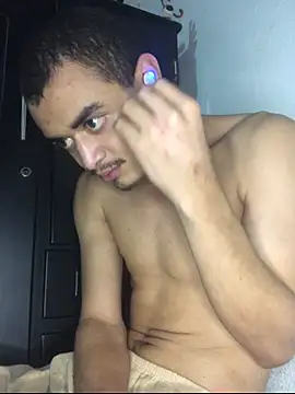 LUIGI_i's cam snapshot