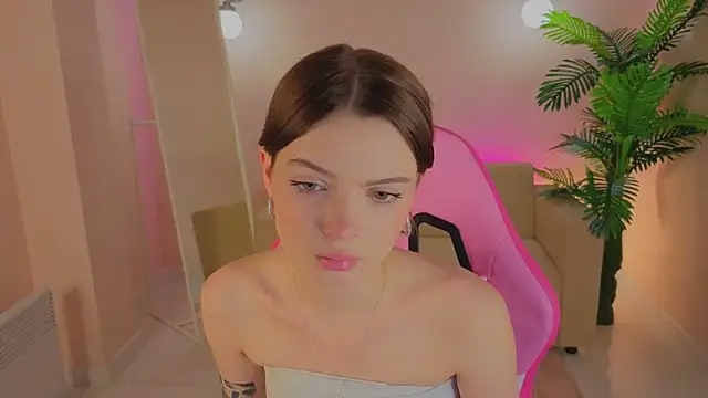 Ellya_me's cam snapshot