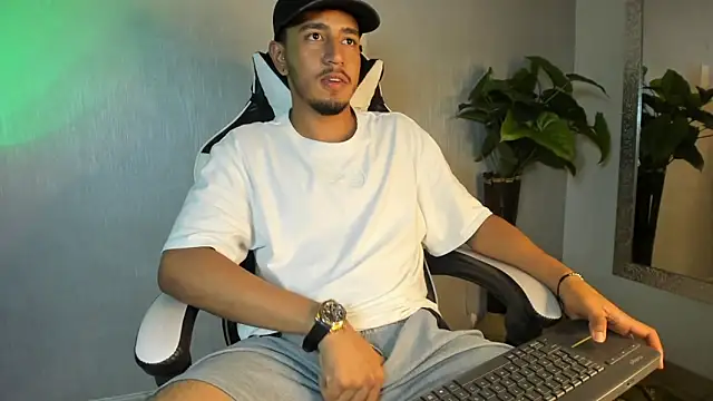 Brand_Collins's cam snapshot