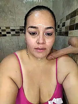 emily_sweet13's cam snapshot