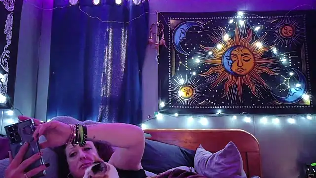 HotRedYeag's cam snapshot